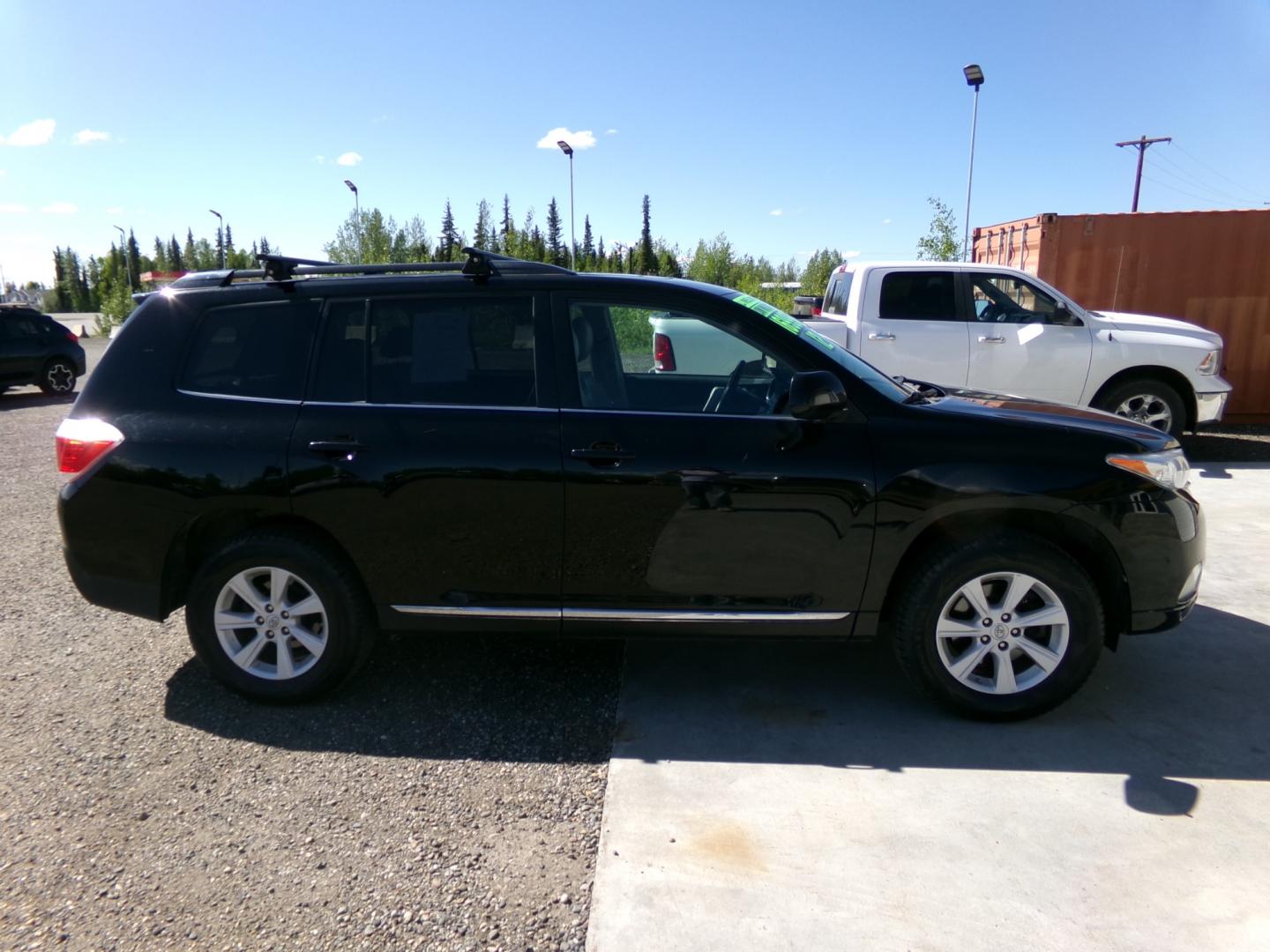 2012 Black /Black Toyota Highlander (5TDBK3EH2CS) , located at 2630 Philips Field Rd., Fairbanks, AK, 99709, (907) 458-0593, 64.848068, -147.780609 - Photo#2